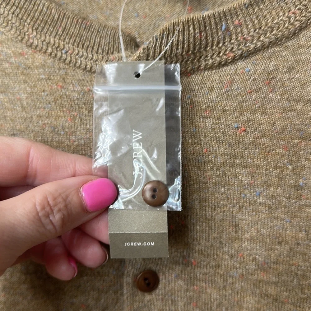 J.Crew knit Tan 3 button sweater size large.NWT